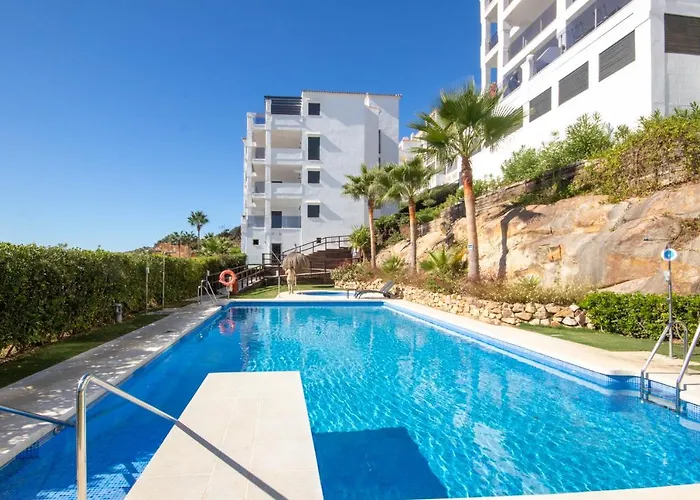 Luxury 2 Bedrooms Apt With Seaview Blue Suite 4104