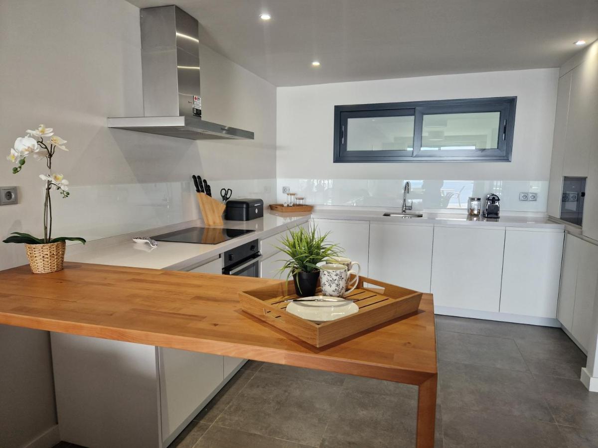 Apartment Luxury 2 Bedrooms With Seaview Blue 4104 *