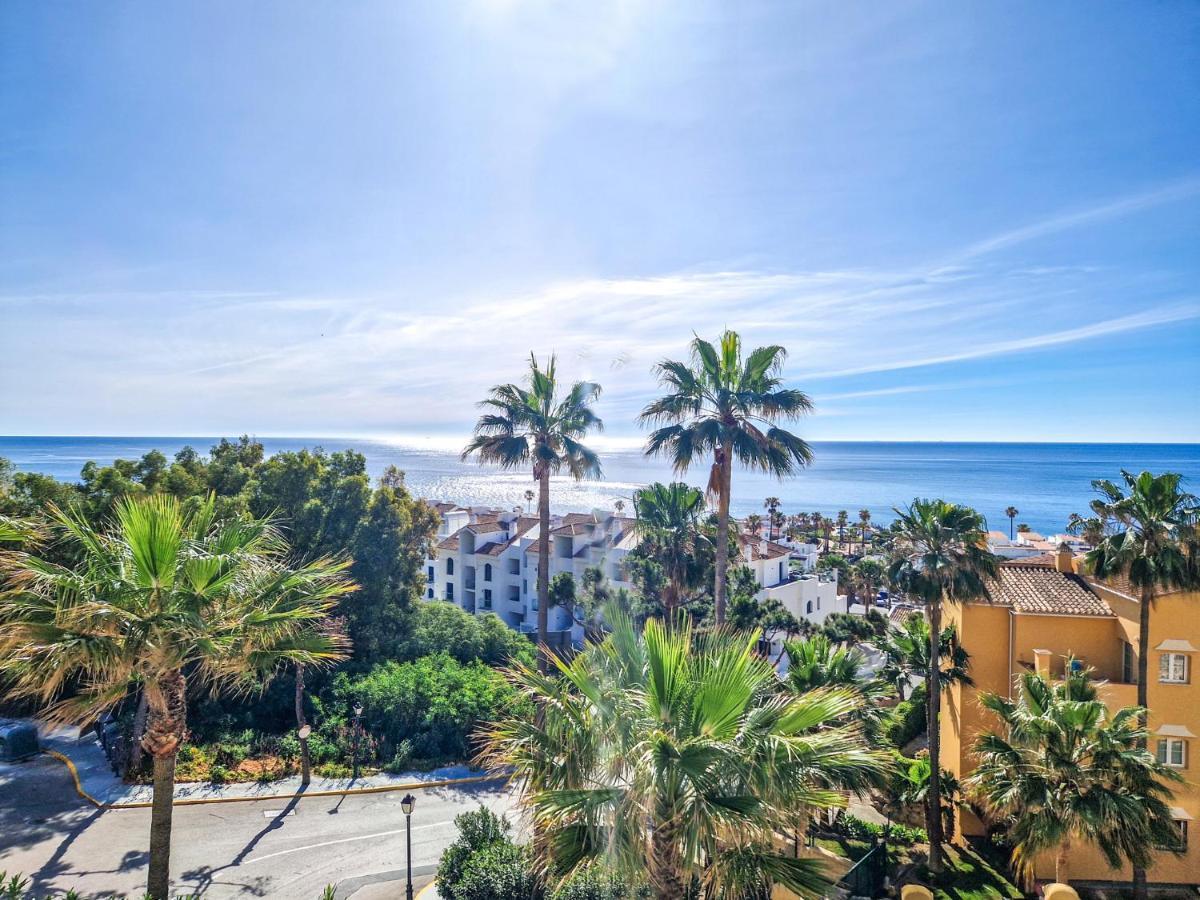 Luxury 2 Bedrooms With Seaview Blue 4104 Manilva