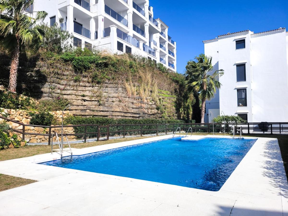 Luxury 2 Bedrooms With Seaview Blue 4104 * Manilva