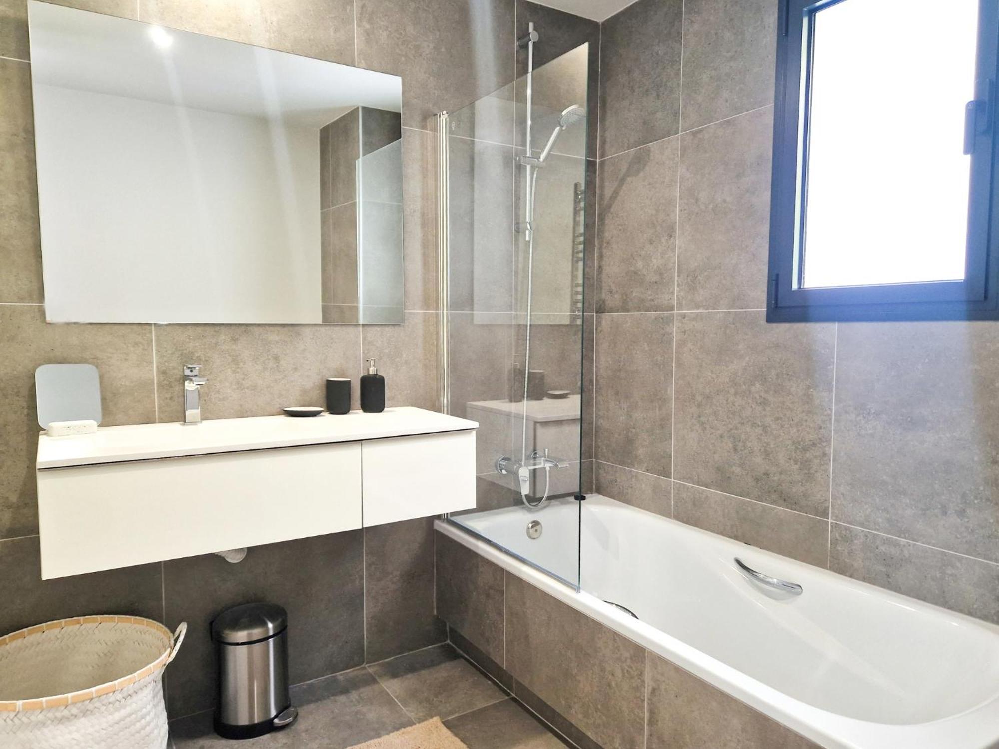 Luxury 2 Bedrooms With Seaview Blue 4104 Apartment *